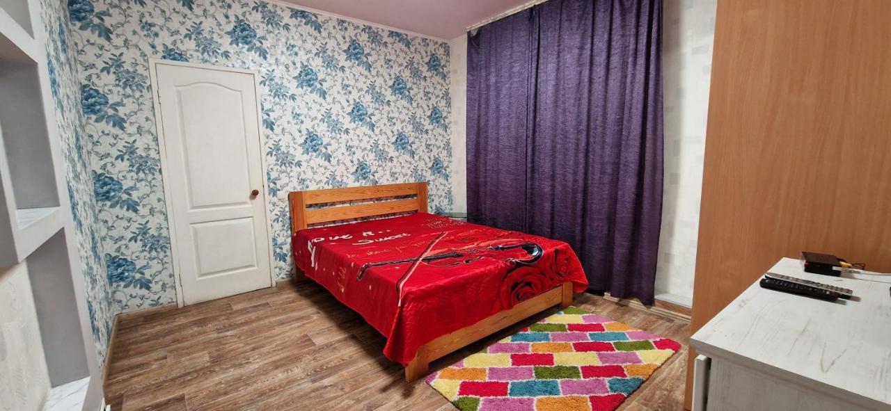 Yanovskogo 1K Shin Appartement Kropyvnytsky Buitenkant foto